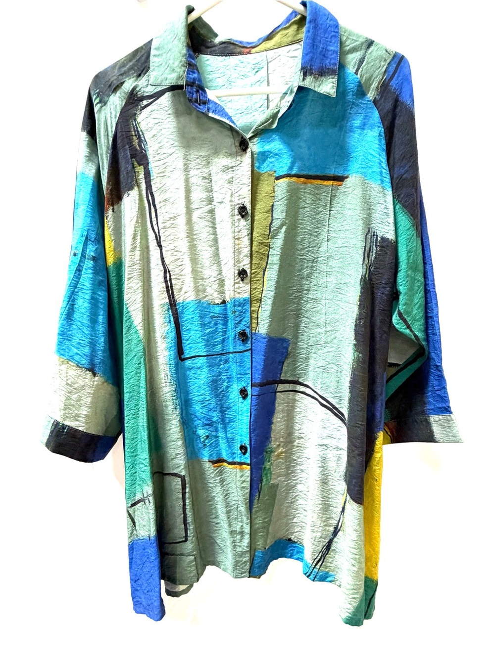 3 Potato Abstract Art to Wear Print Button-Up Women's Top in Green and Blue